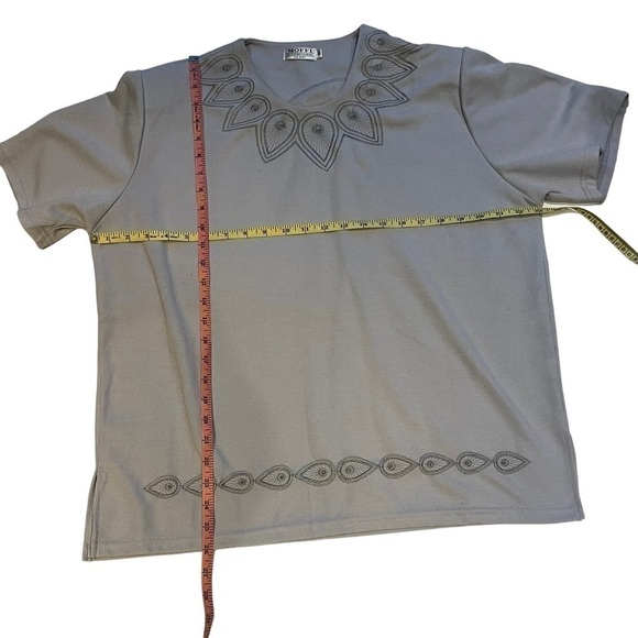 Moffi INTERNATIONAL Grey Round Neck Beaded Boxy Cut Blouse Size XL - Picture 7 of 11